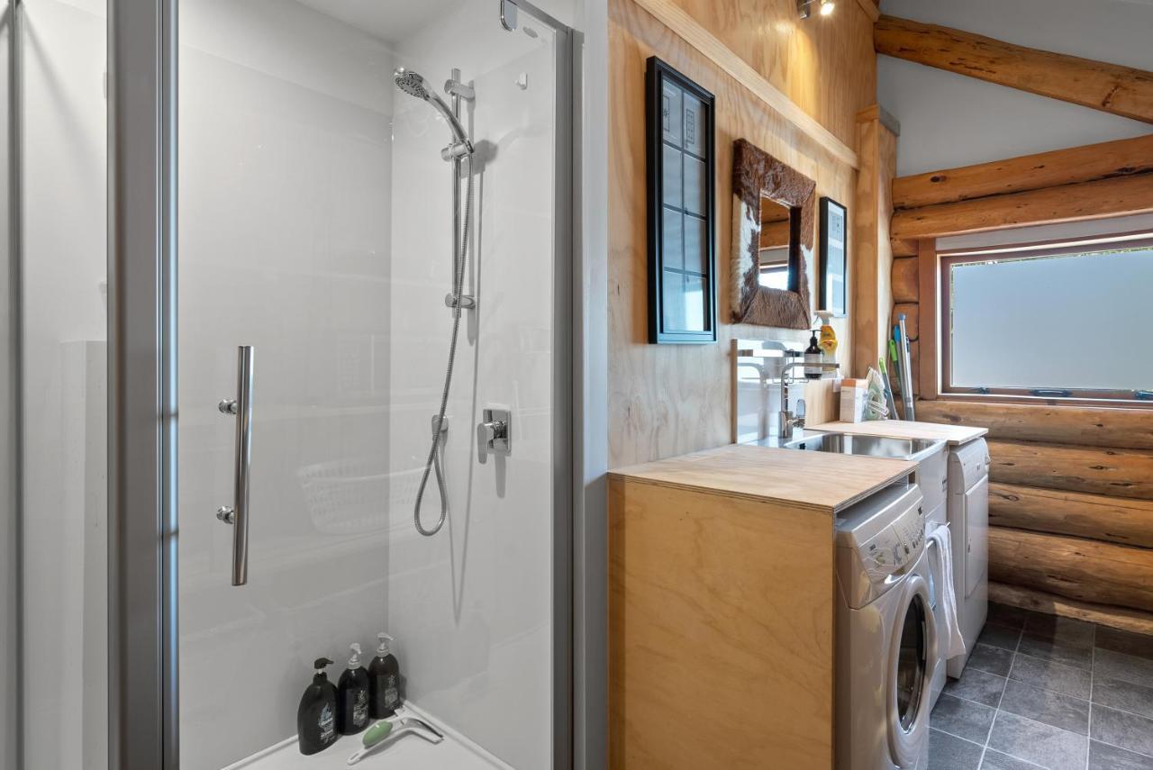 The Log House Villa Wanaka Eksteriør billede